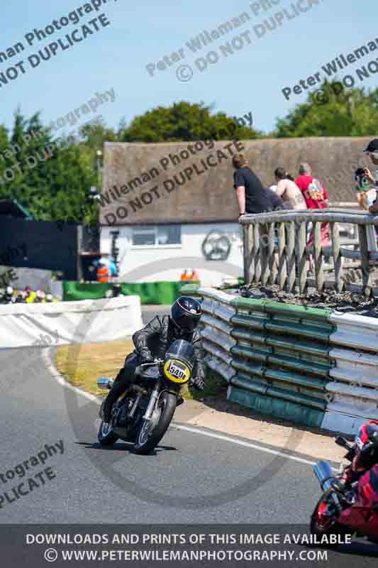 Vintage motorcycle club;eventdigitalimages;mallory park;mallory park trackday photographs;no limits trackdays;peter wileman photography;trackday digital images;trackday photos;vmcc festival 1000 bikes photographs